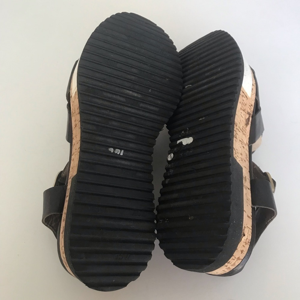 Attilio Guisti Leombruni Black 2” wedge platform strapping leather sandal Sz 39 - Picture 5 of 10